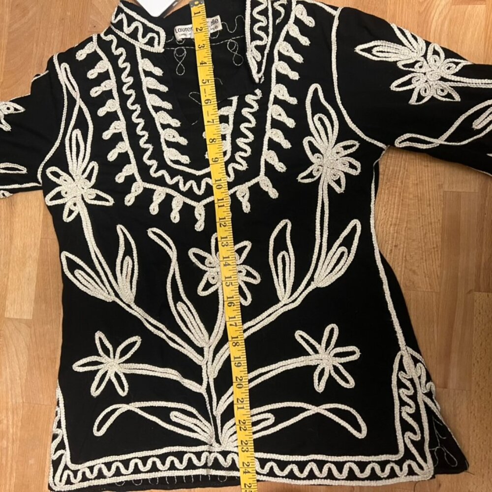 Vintage Lauren Michelle Black Embroidered Tunic Top (M)